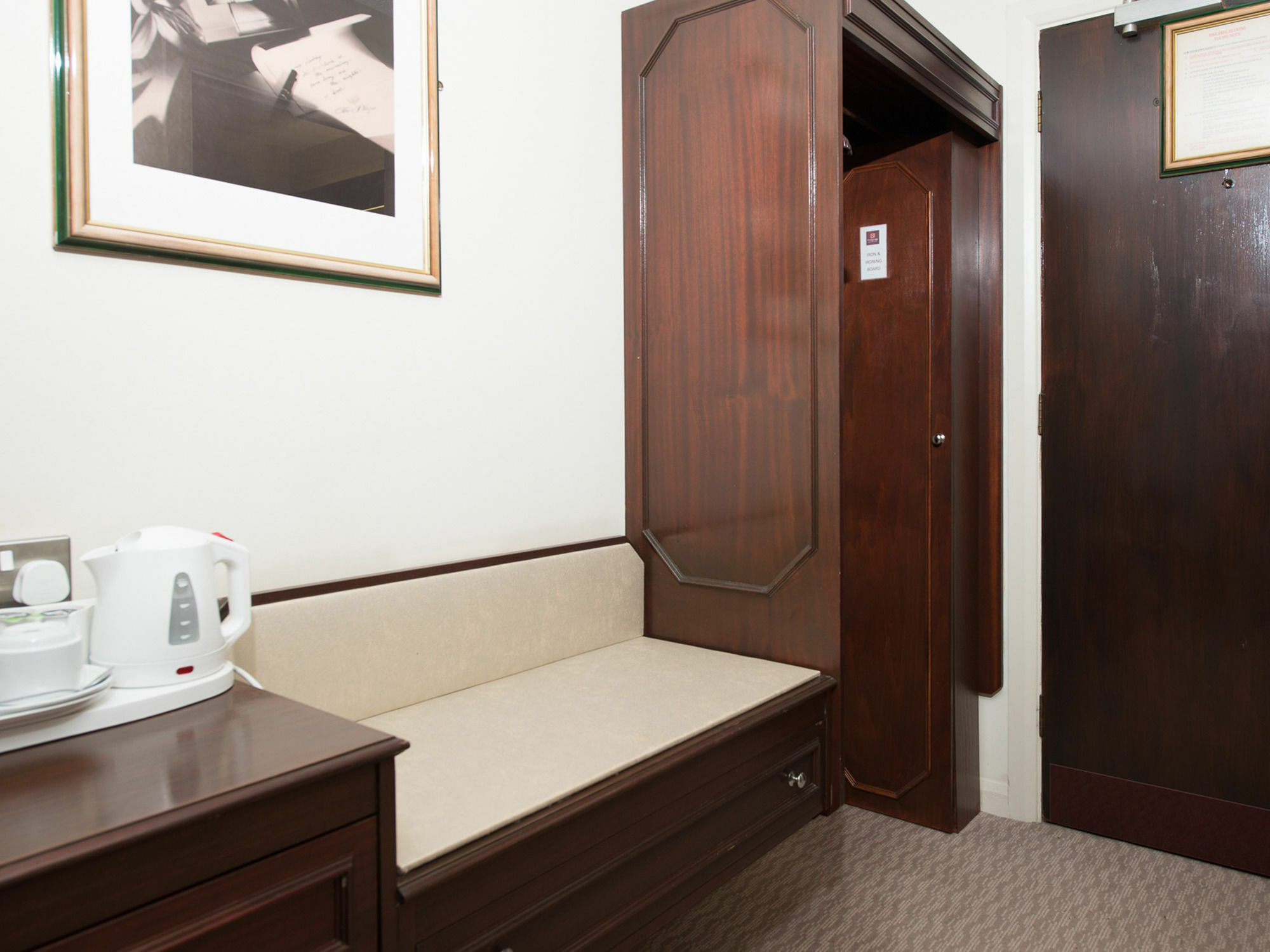 Peartree Lodge Waterside Милтон-Кейнс Экстерьер фото